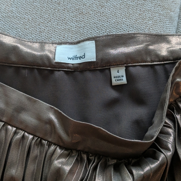 NWOT Aritzia Bethune skirt - Picture 5 of 5